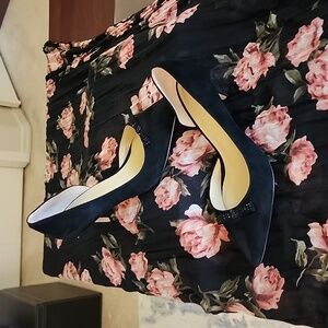 Ann Taylor suede evening pumps